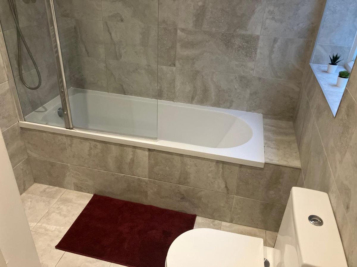 Spectacular 2 Bed Apartment With Lovely Terrace - 1 The Southwell 伦敦 外观 照片
